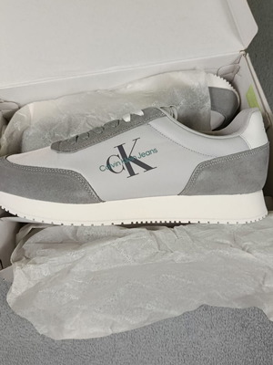 Calvin Klein Jeans Retro Runner Low Laceup sneakers new, Oyster Mushroom Formal Grey
