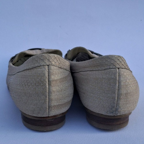 Esthissis leather moccasins size 39 like new beige