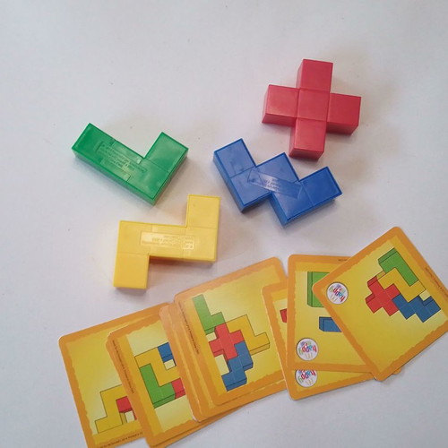 Ravensburger Make n Break skill educational game used