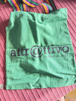 Τσάντα ώμου πάνινη Attrativo σαν καινούργιο, πολύχρωμη