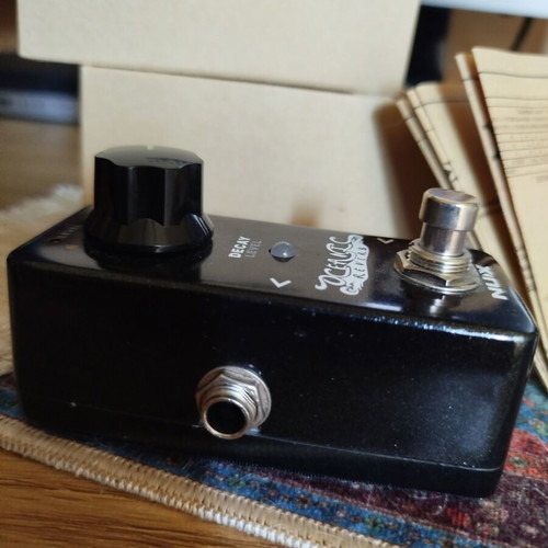 Nux NRV-2 Oceanic Reverb pedal like new digital effect