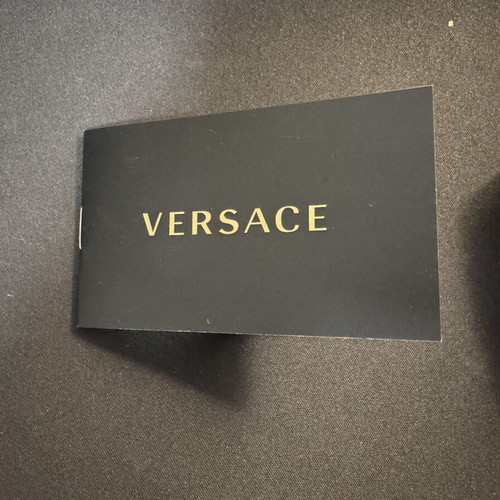 Versace sunglasses like new, black frame