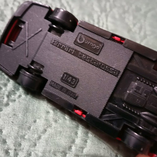 Ferrari Testarossa Burago used 1/43 scale