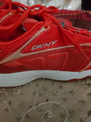 Αθλητικά παπούτσια DKNY μεταχειρισμένα, κόκκινα, νούμερα 38-38.5