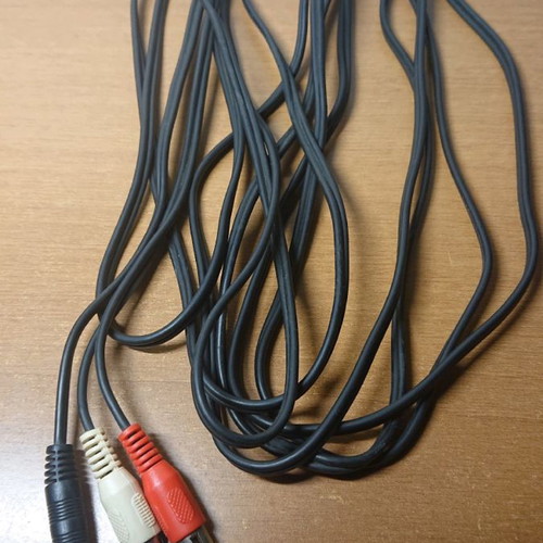 RCA to 3.5 mm jack cable 5 meters like new