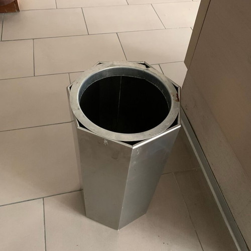 Metal polygonal trash bin like new, 60x30 cm