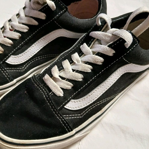 Vans athletic shoes size 37 like new, black unisex