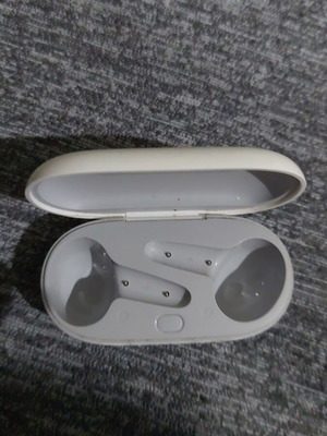 Genuine Huawei FreeBuds SE charging case white like new