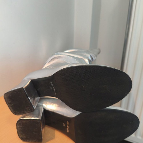 Slouchy boots silver metallic like new, size 38