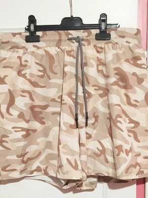 Sports shorts with leggings, high elasticity, size L, like new, camouflage design