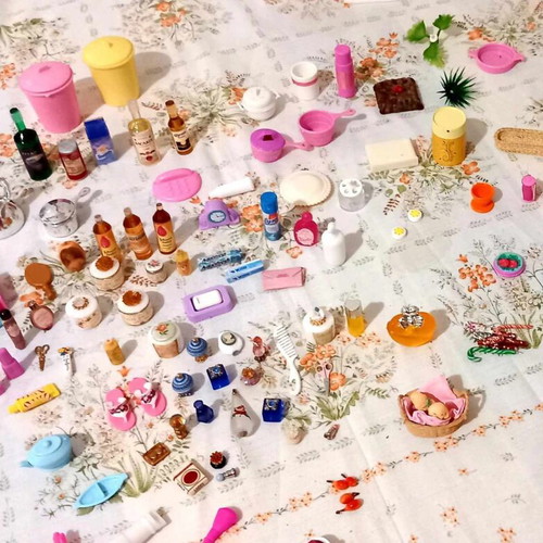 Mega Lot of Realistic 1/6 Scale Miniatures like new