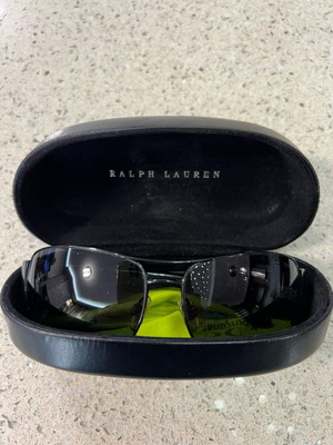 Polo Ralph Lauren sunglasses like new, black