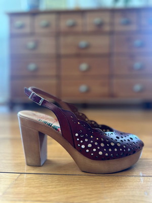 Marila Footwear leather sandals like new, brown with thick heel