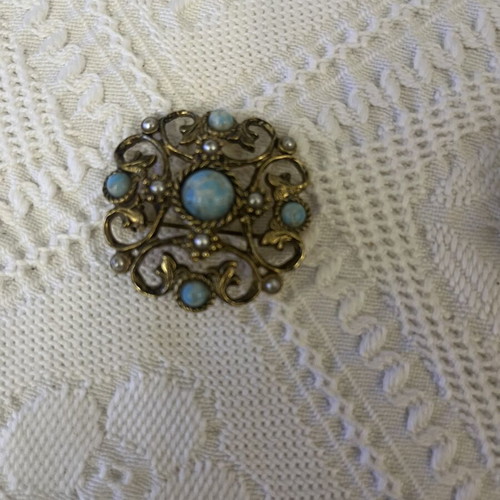 Vintage collectible pins set of 2 with antique style
