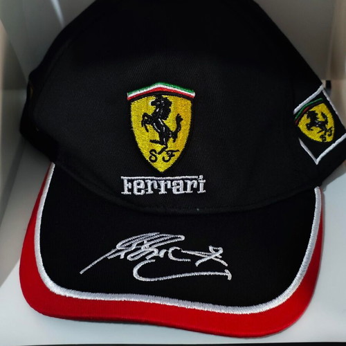Ferrari Scuderia F1 Cap Michael Schumacher Signature Edition like new