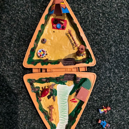 Polly Pocket Indian Tent like new