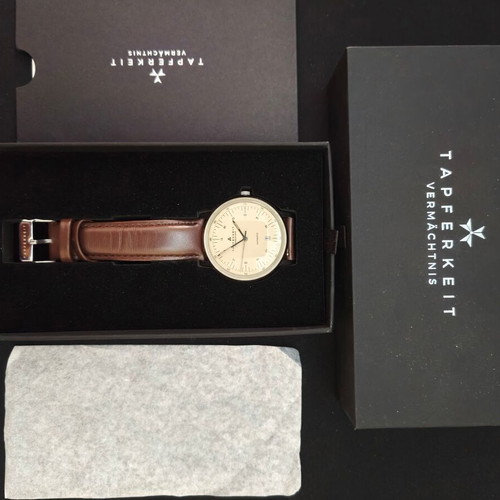 Tapferkeit Freiheit Automatic Cream watch like new, men's, beige