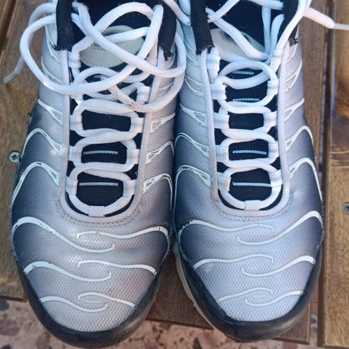 Nike athletic shoes used, size 38, gray