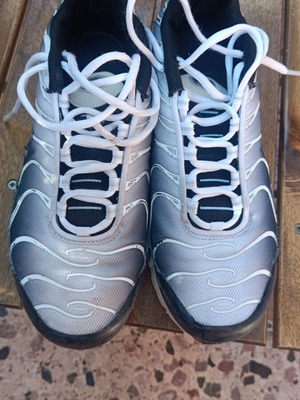 Nike athletic shoes used, size 38, gray