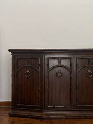 Wooden buffet with carved bamboo-style details, like new, Asian style