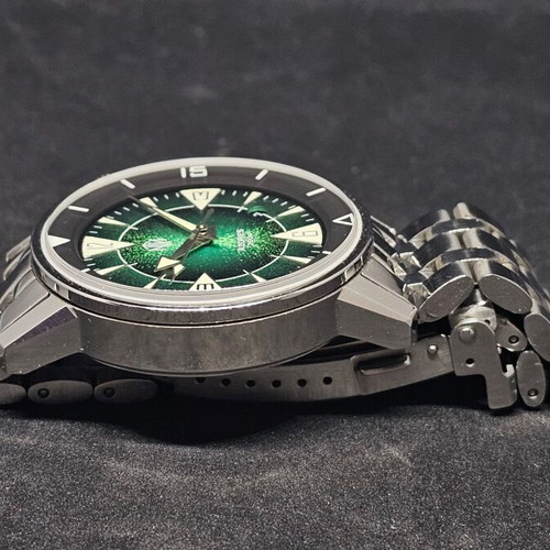 NTH Azores Absinthe watch full set, like new, discontinued model