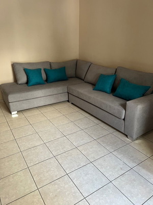 Καναπές σαν καινούργιος 2.20x2.60 αλεκιαστος