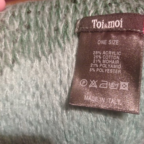 Fornarina hat and Toi&Moi scarf like new green veraman