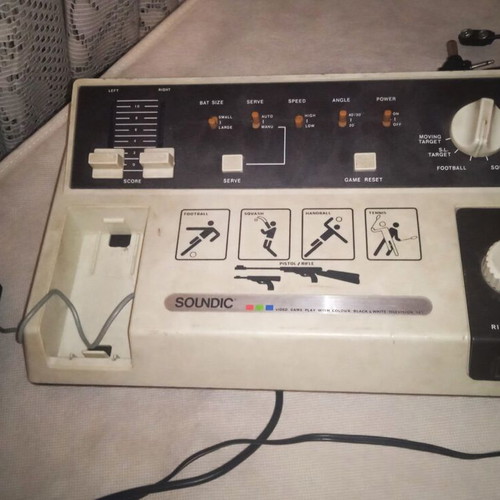 Soundic Retro Vintage Video Game Console used, collectible