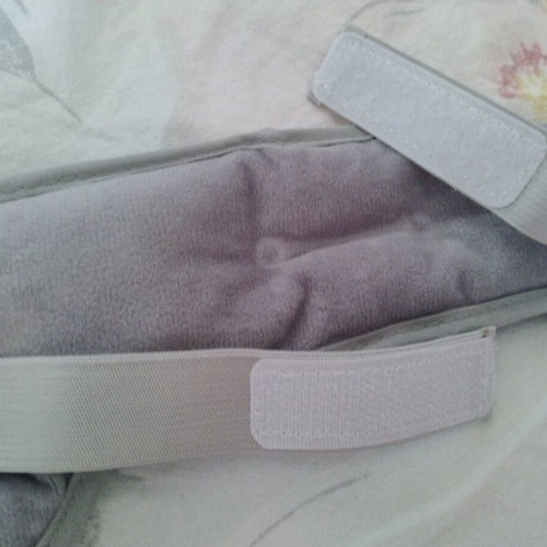 Grey gel mask with velour lining and adhesive closure, like new