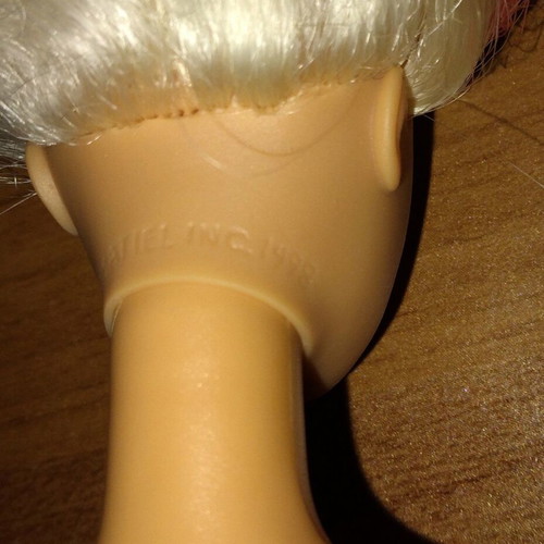 Barbie dolls used, pack of 2, early 2000s