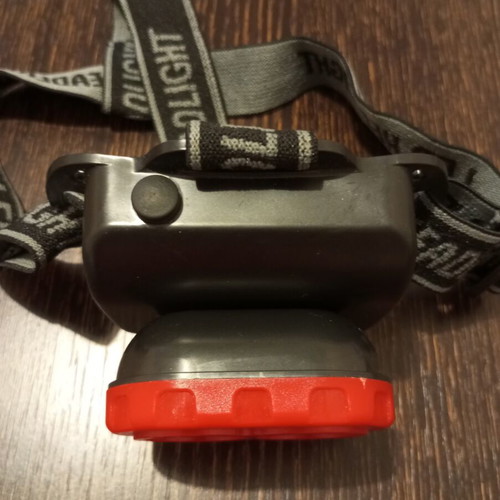 Headlamp like new, operates with 3 AA batteries
