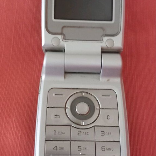 Sony Ericsson Z520 used, blue, functional without charger