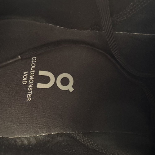 On Cloudmonster Void 44 athletic shoes used, black