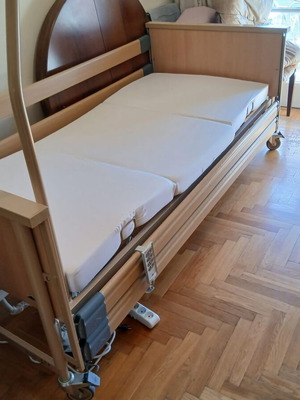 Burmeier Dali electric adjustable hospital bed