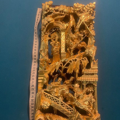 Traditional Chinese wood carving with gold leaf like new