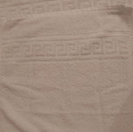 White towels set of 2, like new, body and hand