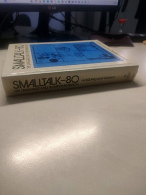 Smalltalk 80 book used for Xerox programming language