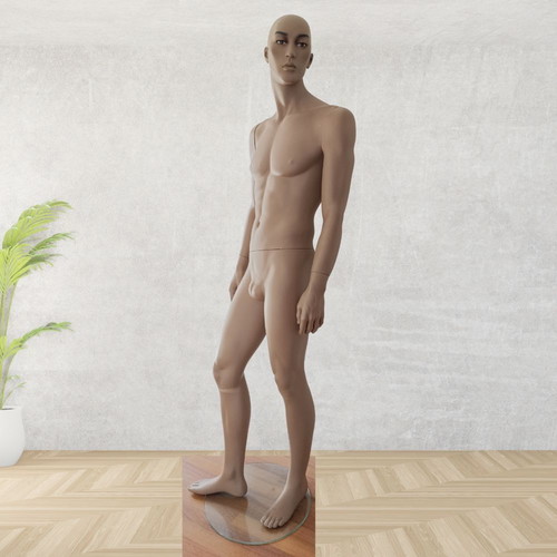 Window mannequin used in very good condition Im-Exporta