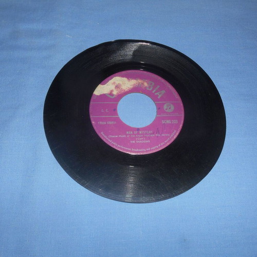 FBI The Shadows vinyl used, 45 rpm record