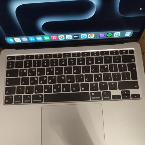 Macbook Air 2020 M1 8GB 256GB used with charger