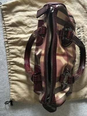 Чанта за ръка Burberry като нова, бежова с бордо детайли