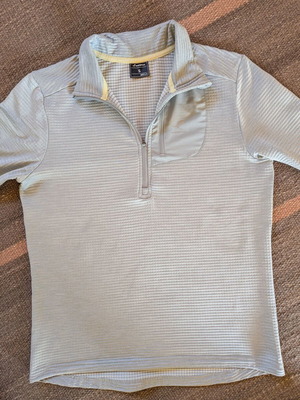 Dryfit Energetics long-sleeve shirt small like new, light blue