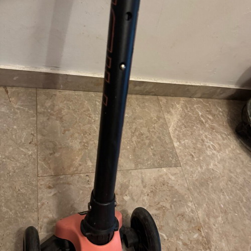 Scoot and Ride Highwaykick 3 LED scooter like new for kids 3+