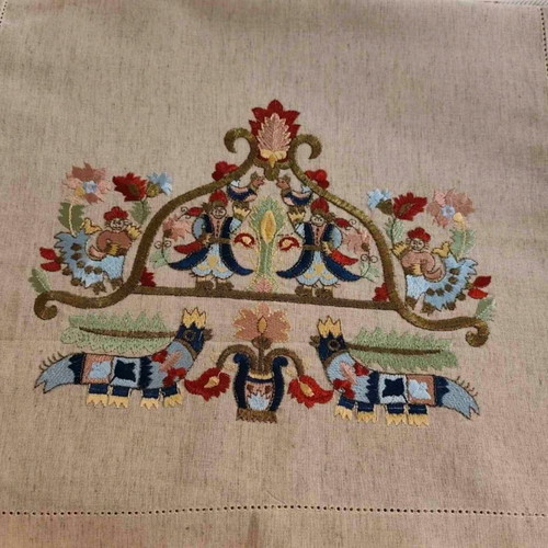 Table linen set 7 pieces new condition