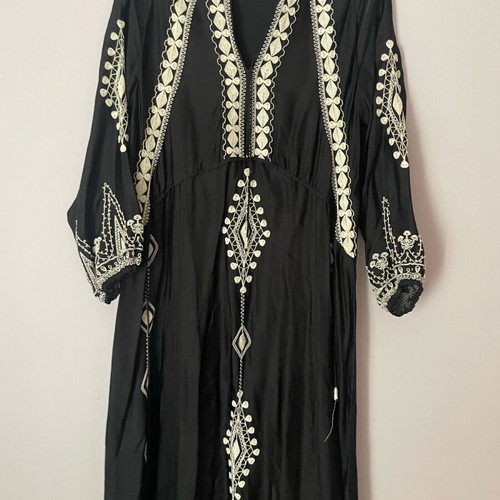 Zara dress like new, black and white, size M