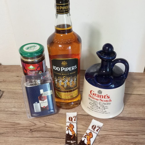 Romantic set for two with whisky and accessories, new