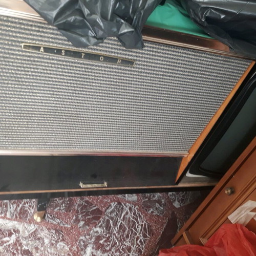 Pick Up Television like new from Australia