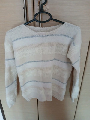 Girls' pullover 11-12 years like new, white-beige with silver thread