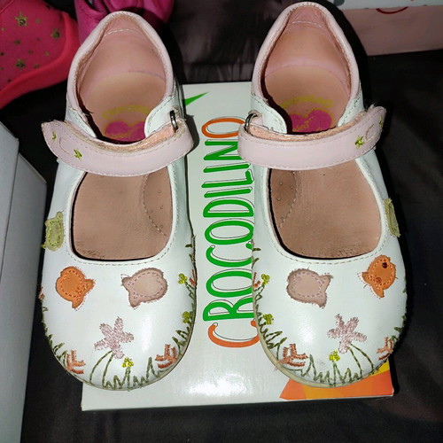 Crocodilino ballerinas size 25 like new, white leather
