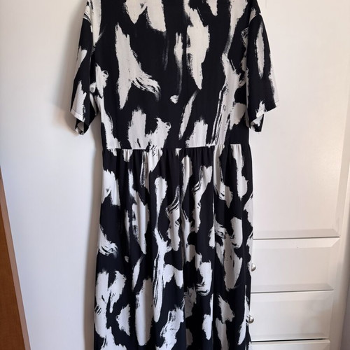 Monki dress like new, small, black and white, long and airy